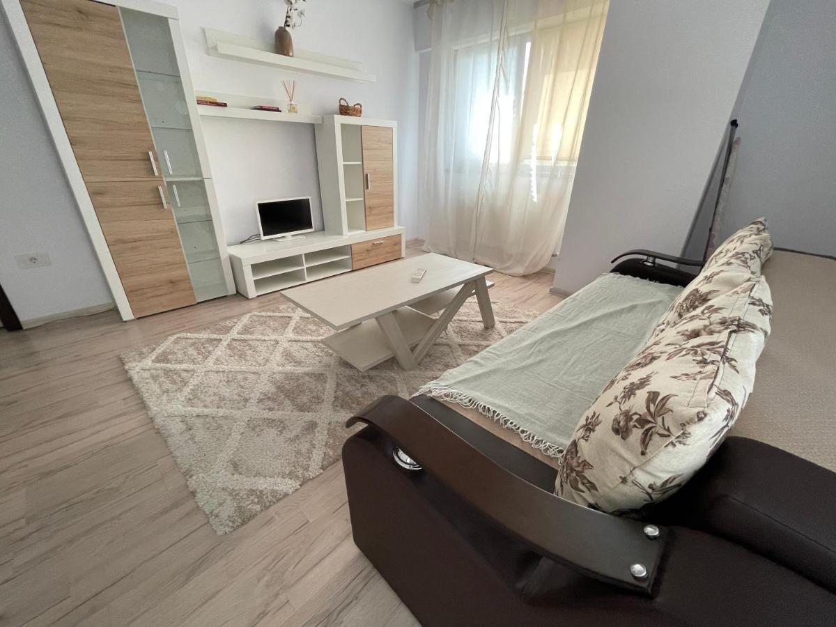 The Mirror - Quiet & Friendly Place In Copou Apartment Iasi Exterior foto