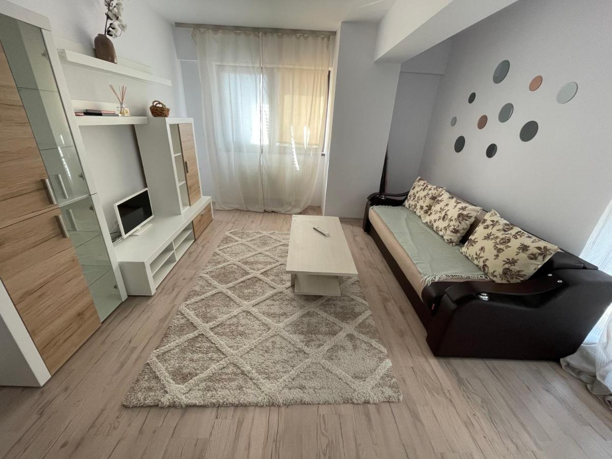 The Mirror - Quiet & Friendly Place In Copou Apartment Iasi Exterior foto