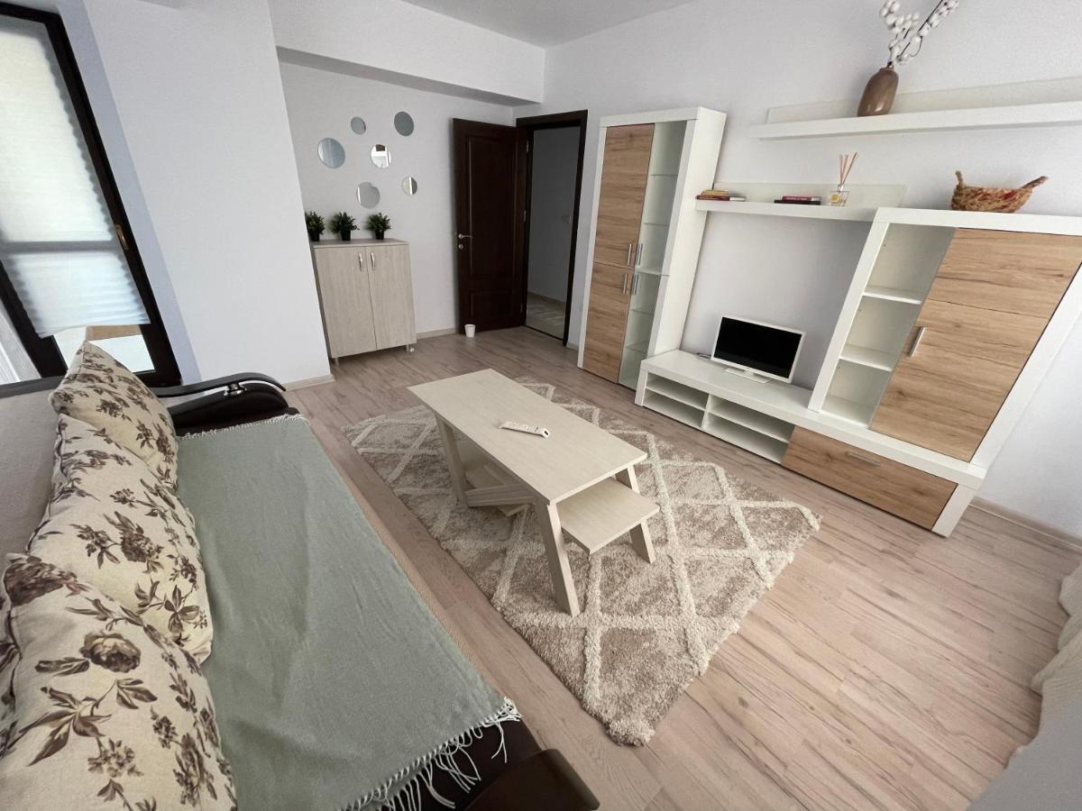 The Mirror - Quiet & Friendly Place In Copou Apartment Iasi Exterior foto